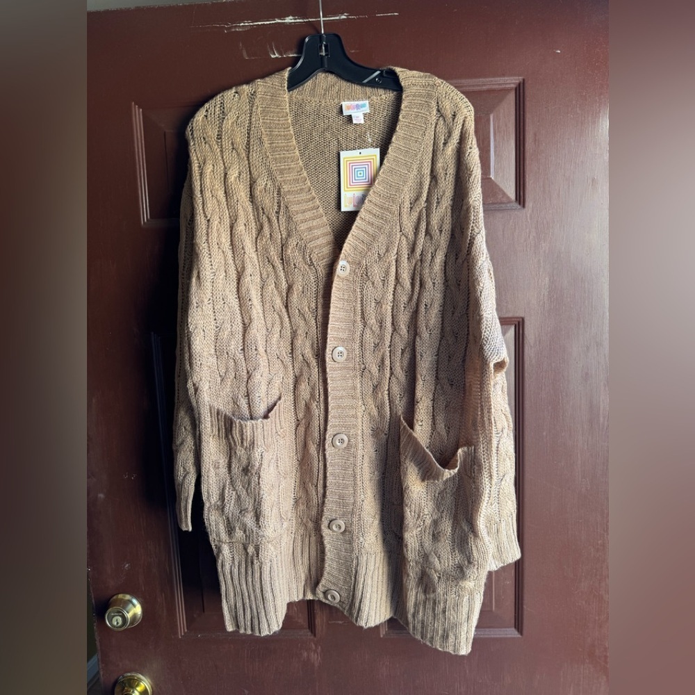 LuLaRoe Lucille Sweater Size Medium NWT